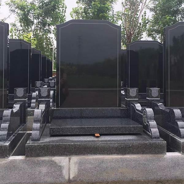 传统立碑